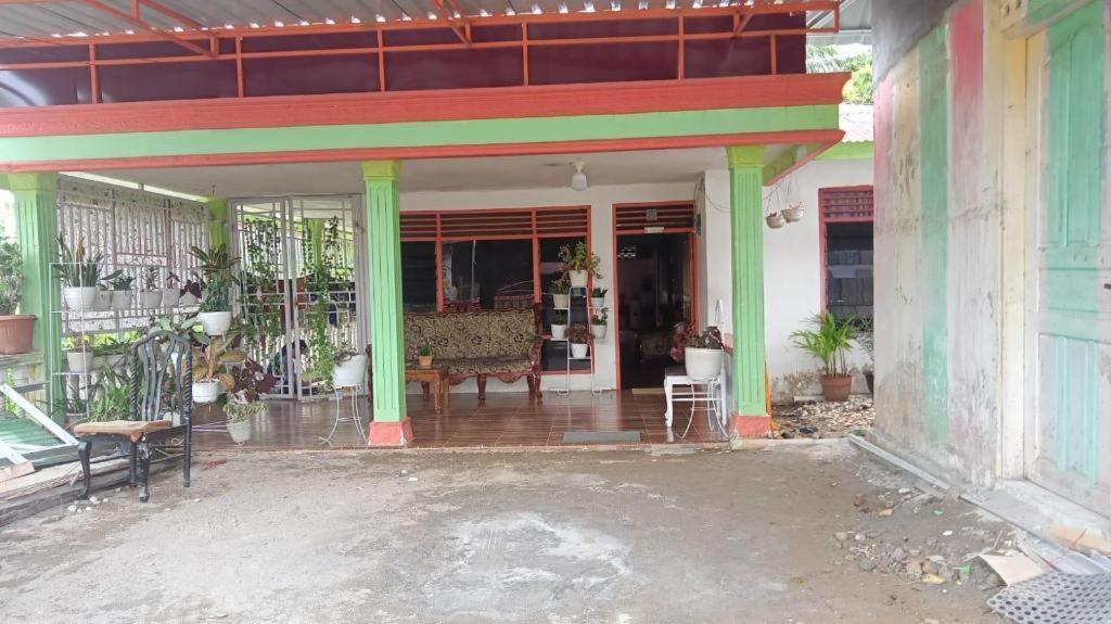 Oyo 91477 Fazira Home Stay Syariah Sibolga Luaran gambar